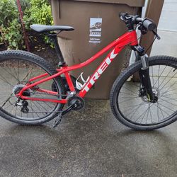 Trek Marlin 5 Mountain Bike
