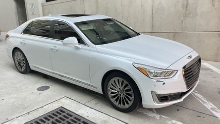 2017 Genesis G90
