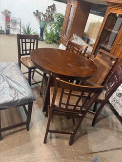 Round Wood Pub Table with 4 Chairs and bench