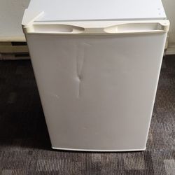 Antarctic Star Mini Household Freezer  3.0 Cu Ft