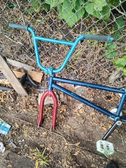 Custom bike you can use it for parts or fix it up