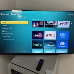 35 Inch Flat Screen Roku TV 