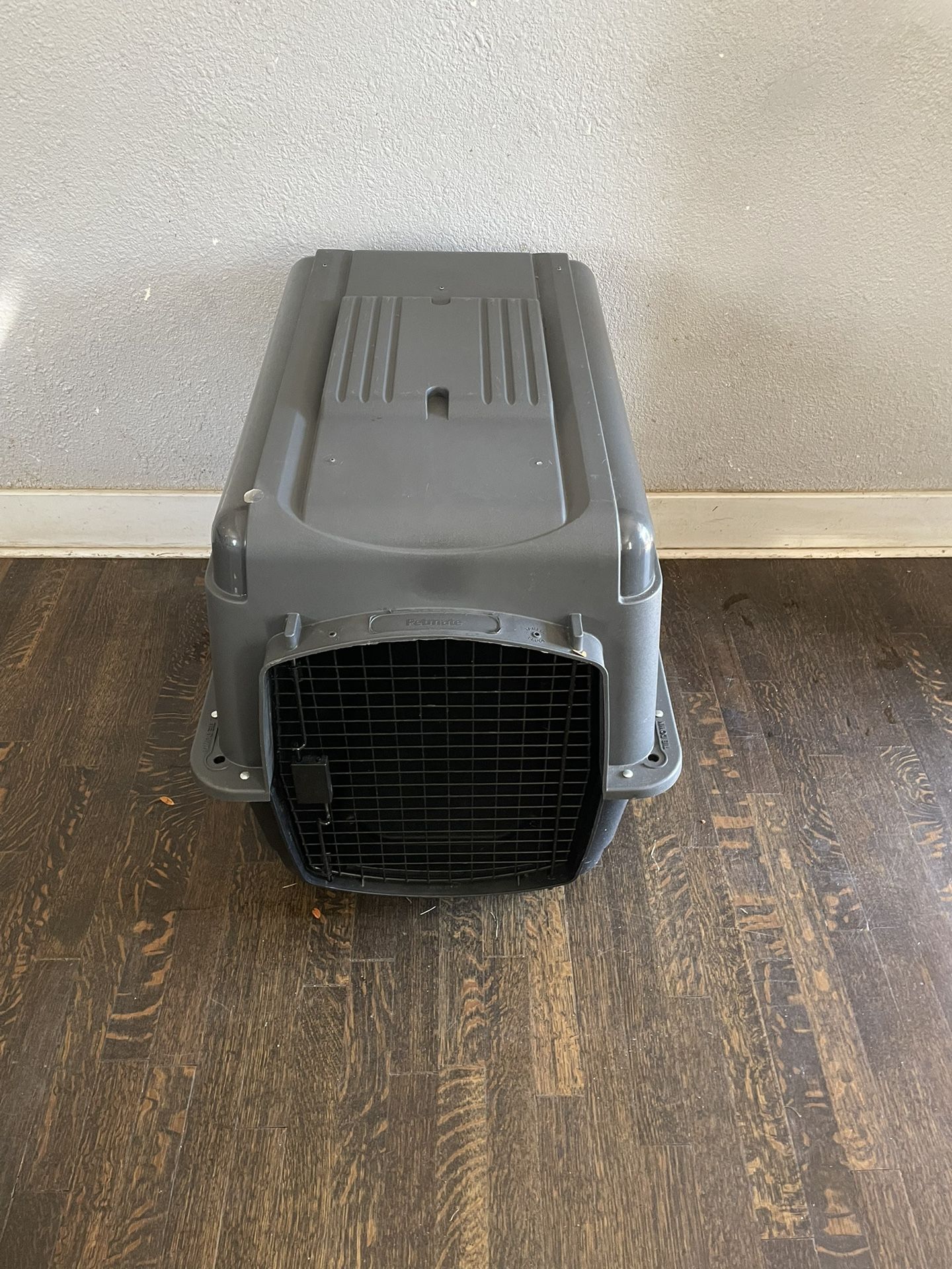 Pet Kennel-