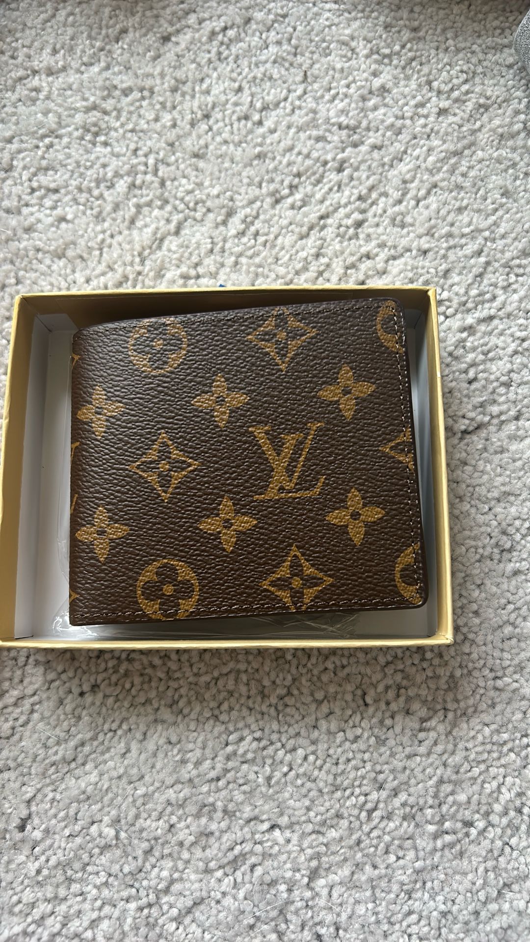Louis Vuitton Wallet Comes With Box And The Essentials