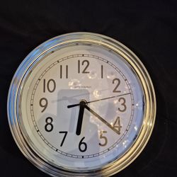9" Round Stainless Steel Wall Clock