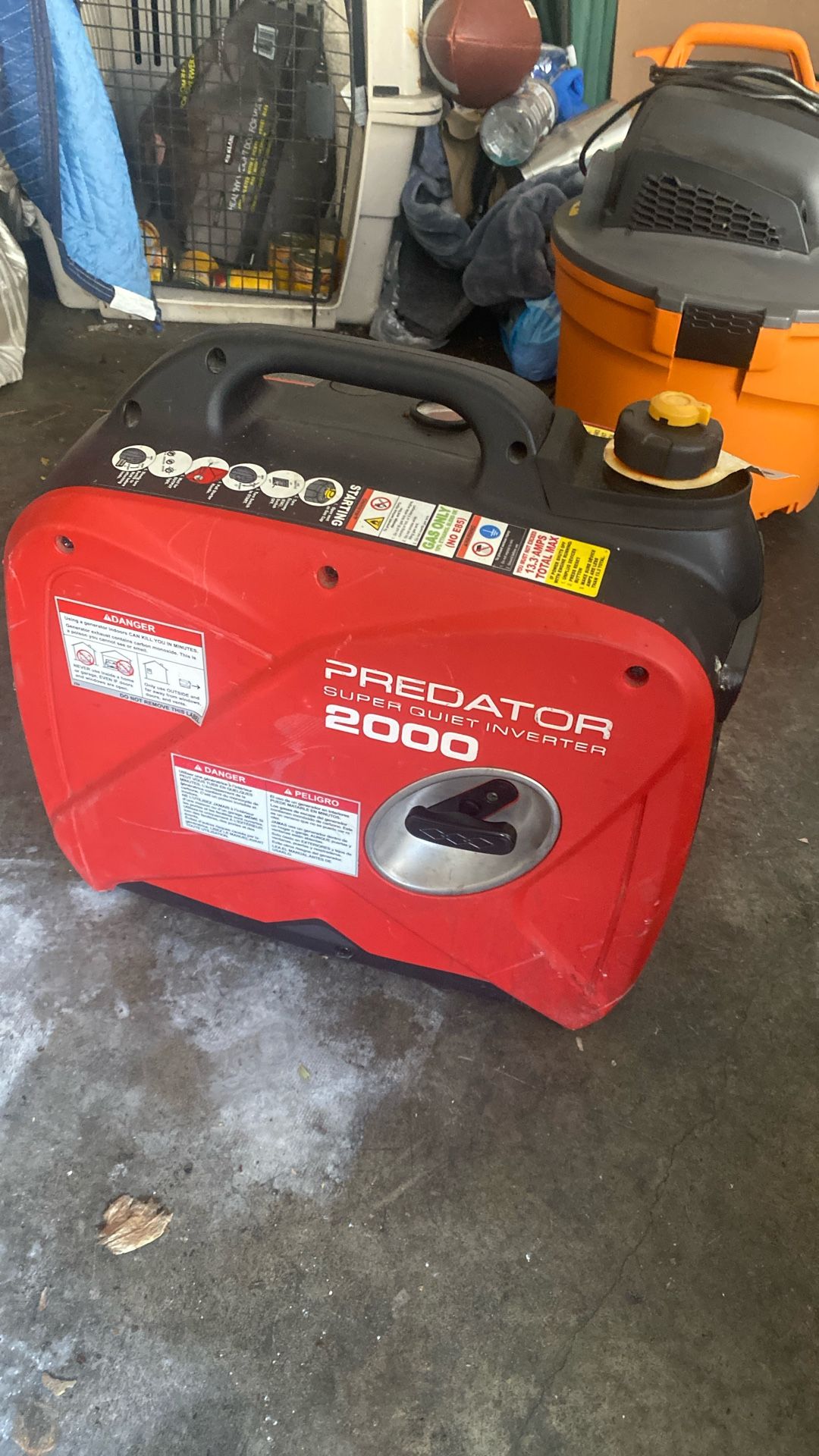 2000 W Max 1600 Running