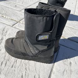 Snow Boots Size 7