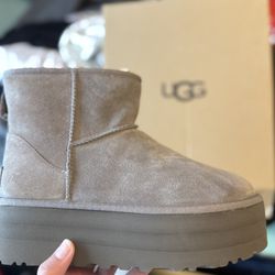 UGG ULTRA MINI PLATFORM 