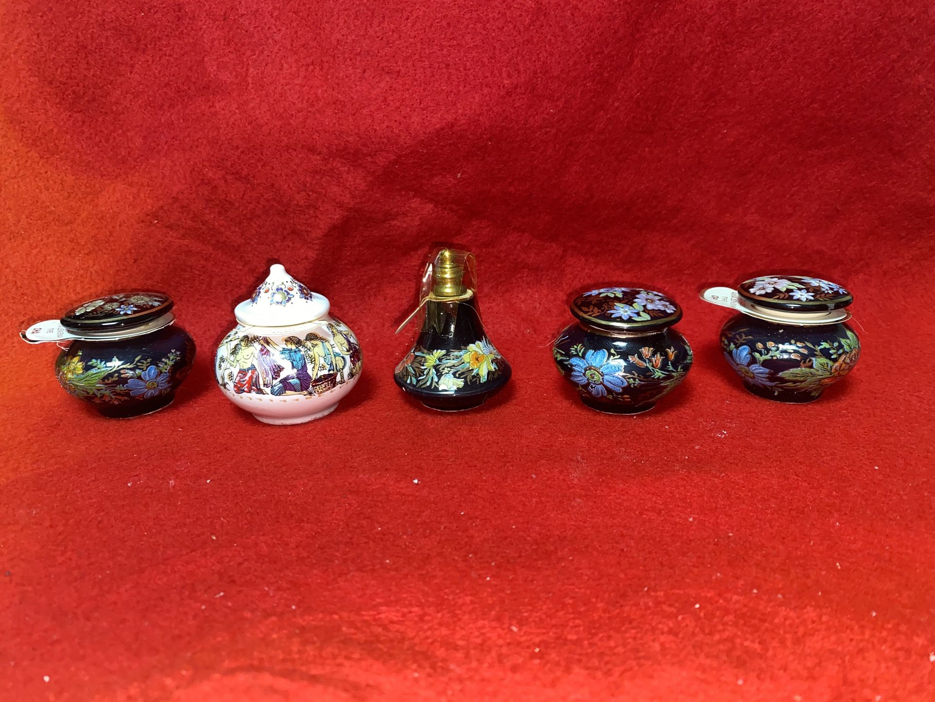 Set of 5 1.5-2.5 Inch 1 Oil/Perfume & 4 Cream 24k Gold Ceramic Vase Collectibles (read description)