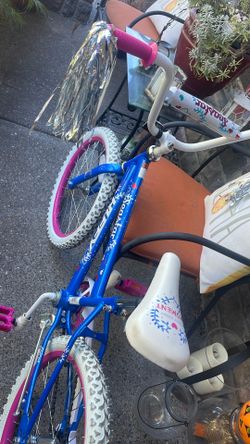 Girls Bike Like New In Excellent Condition 