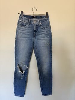 Lucky Brand Women's Distressed Light Blue Jeans