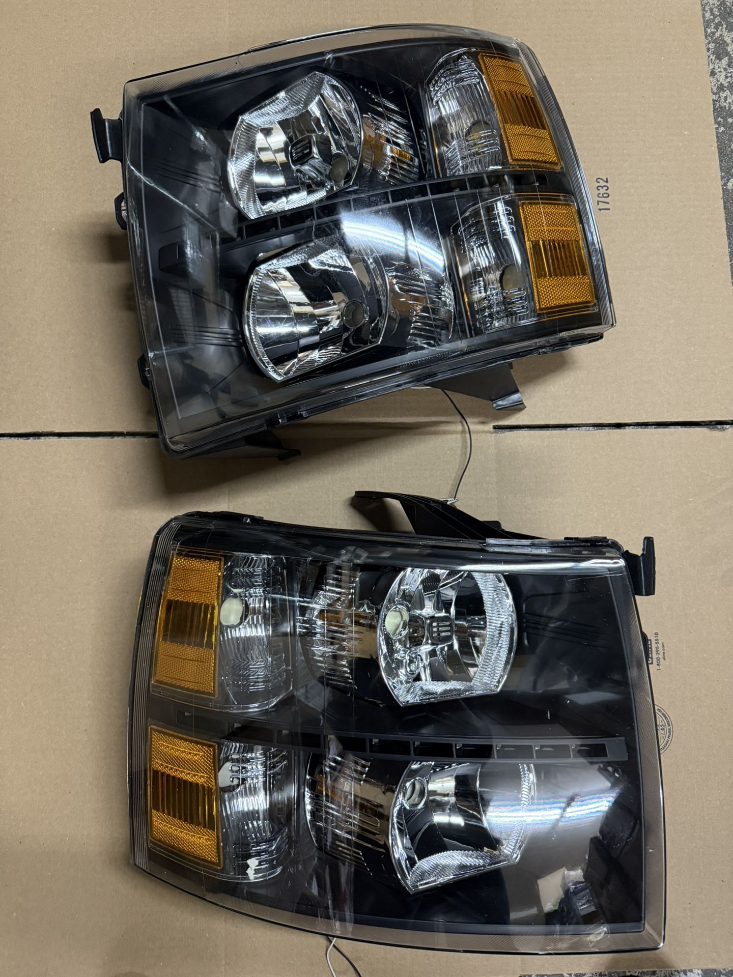 DNA MOTORING Pair LED DRL Headlights Compatible with 07-13 Chevy Silverado 1500 07-14 Silverado 2500 3500 HD, Black/Amber