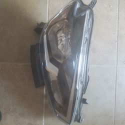 Right headlamp For 2019 Sentra New