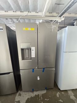 Frigidaire 3 door refrigerator w/ water and ice