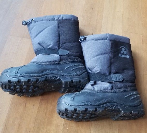 Kamik Youth Kids Size 5 Blk Gray $20