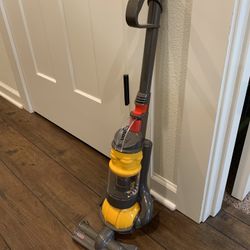 Kids Dyson Vacuum Toy - Like New