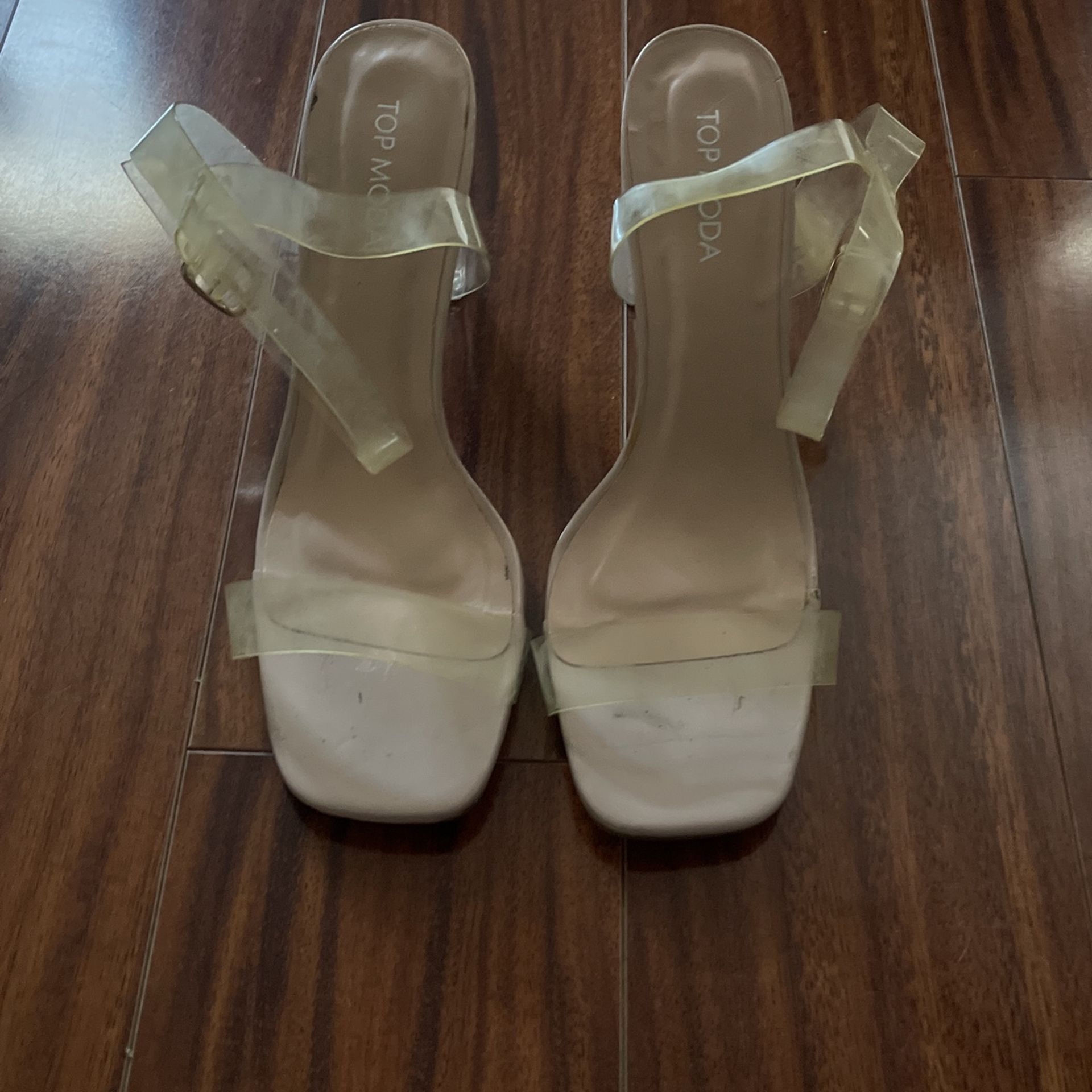 Women’s Clear Heels Size 8 $1.00