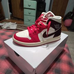 Nike Air Jordan 1 Mids 
