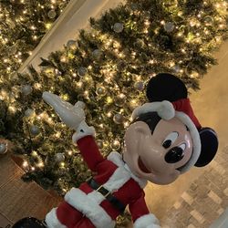 Animated 4ft Mickey mouse