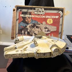 Vintage 1977 Millennium Falcon