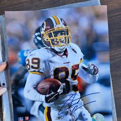Autographed WR Santana Moss Photo 