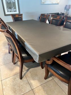 Large dining room table & , 8 chairs