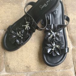 Black Wedge Comfy Fit Front Flower Details Sandals in 7.5 by Coral Bay.  