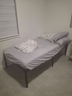 Single bed mattress and frame