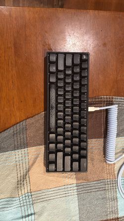 Corsair 60% mechanical keyboard wcoiled braided cable