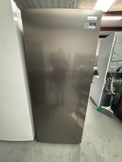 FRIGIDAIRE FREEZER