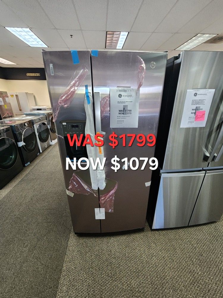 GE 23.0 CU. FT. SIDE BY SIDE REFRIGERATOR