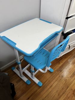 Kids Desk With Chair