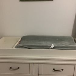 Universal Wide Removable Changing Tray