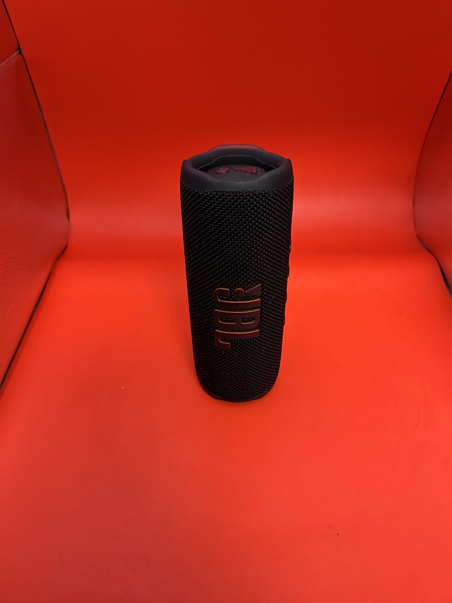 JBL Flip 6 Bluetooth Speaker