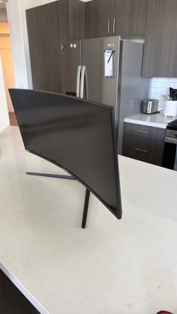 Curved computer monitor, 36” sceptre