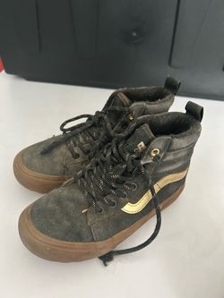 Kids vans gold stripe size 13.5
