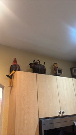 Hole decor items anything $10-$20