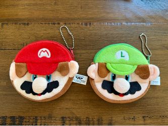 Super Mario Bros Mario and Luigi Keychain Coin Pouch