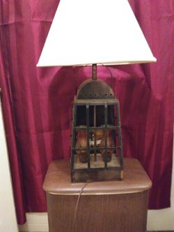 Antique style lamp
