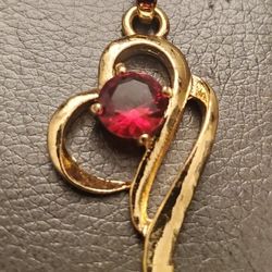 3.7g Stamped 14k Solid Gold Pendant w/ Large Size Ruby Set In The Middle