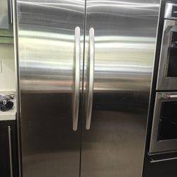 Broken KitchenAid Fridge 