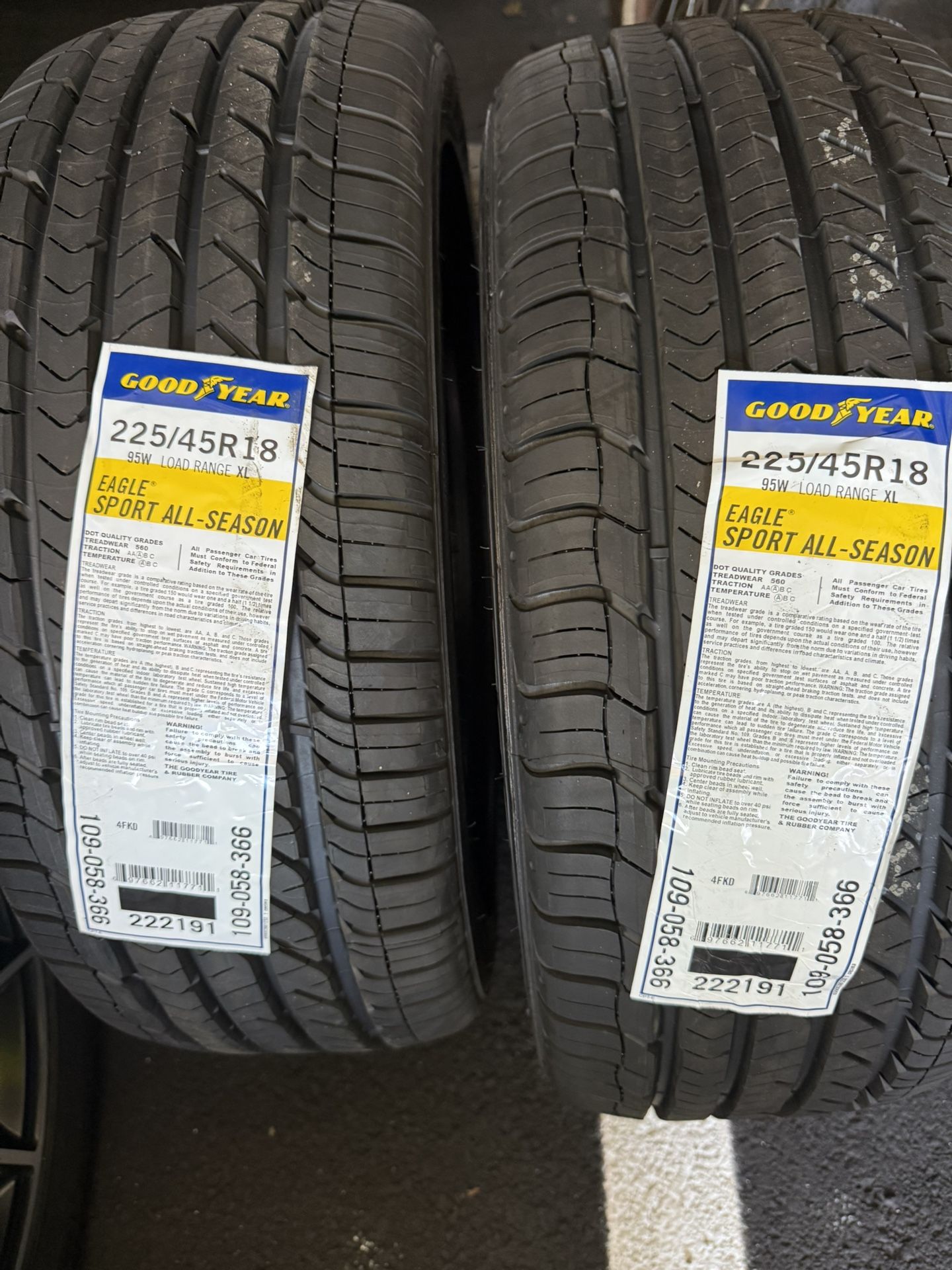 225-45R18