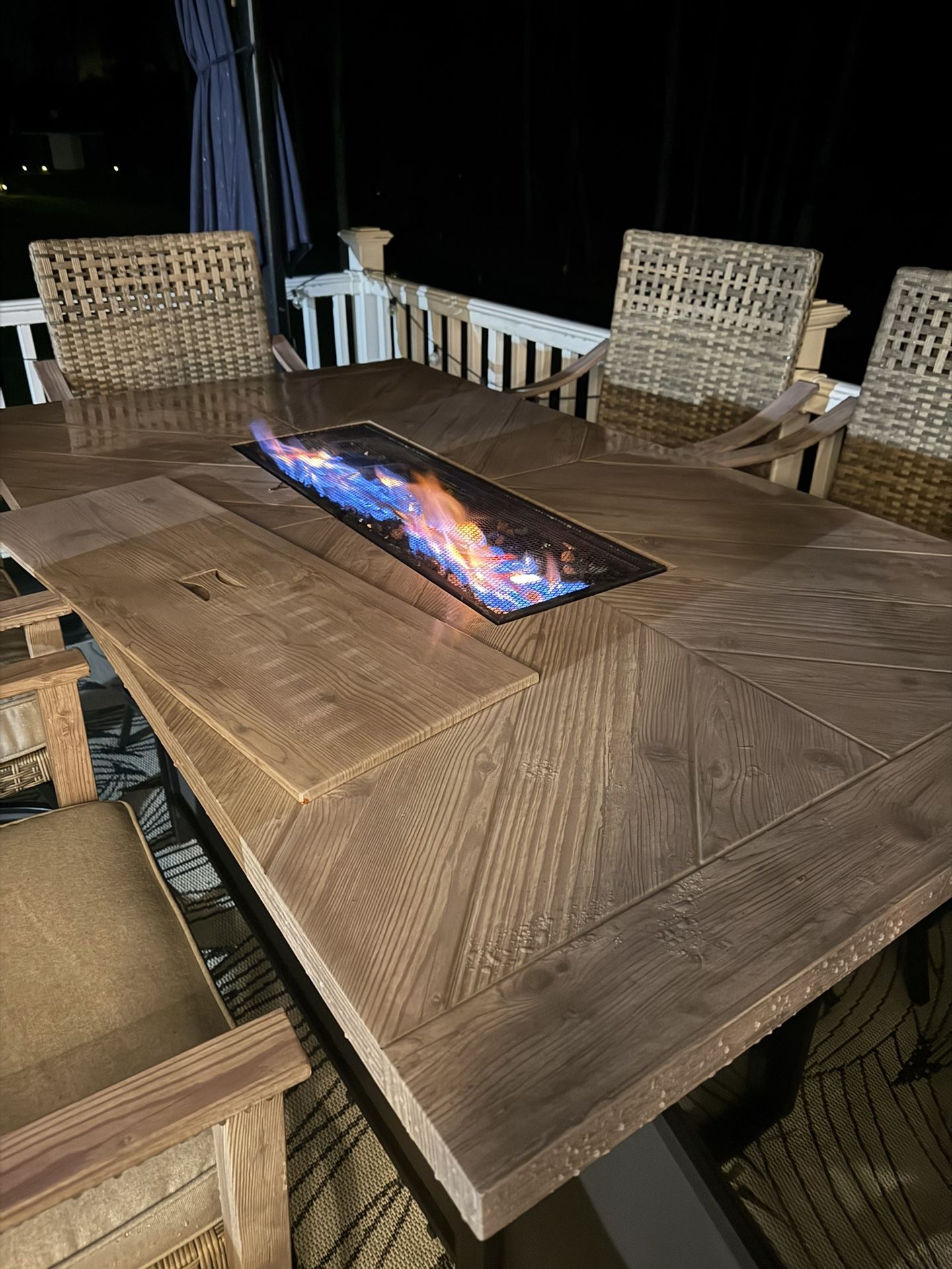 Outdoor Center Fire Pit Table