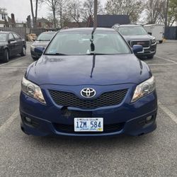 Toyota Camry 2011 SE Blue