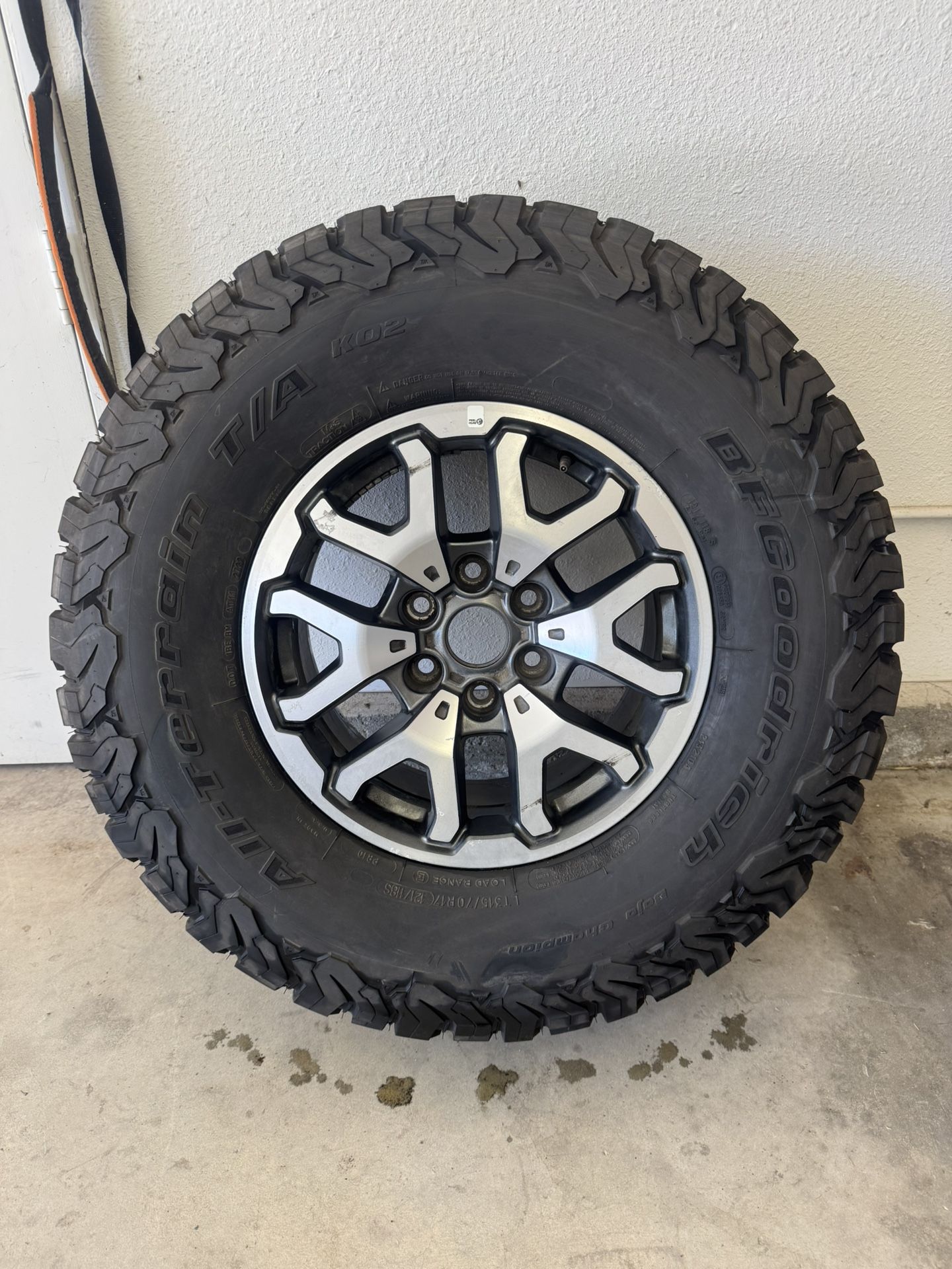 315-70r17 Bfg Ko2 Off Ford F150 Raptor for Sale in Lakeside, CA - OfferUp