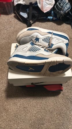 Jordan 4 military blue