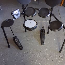 Simmons Electric Drum Kit