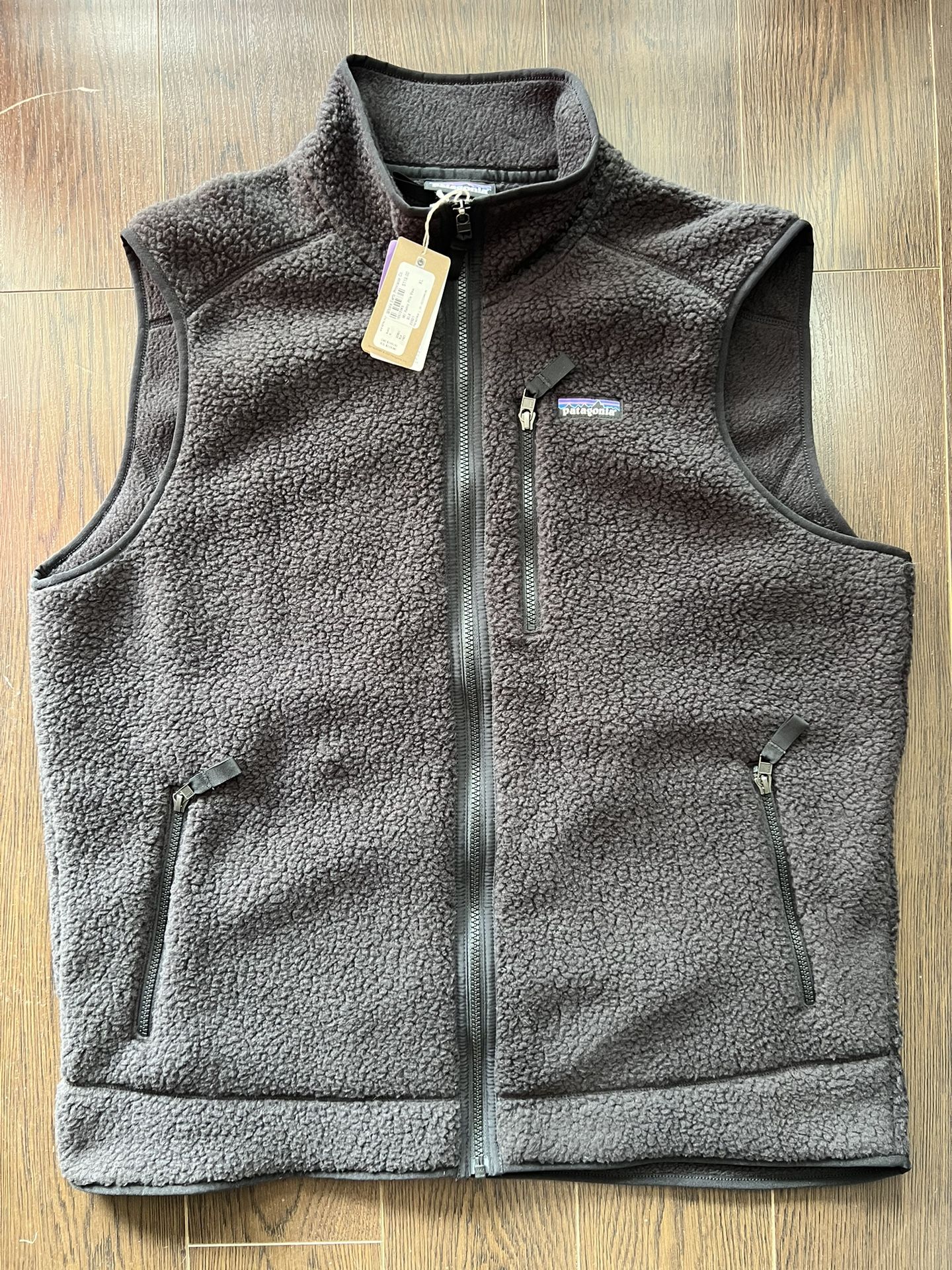 Patagonia Men’s Retro Pile Vest XL Black Fleece NWT New With Tags Outdoor Hiking