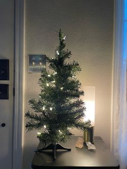 BNWT 24” desktop/ tabletop  Christmas tree - never used