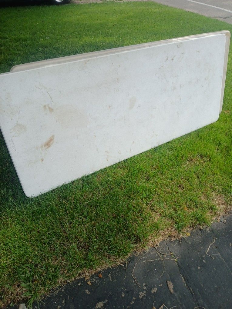Lifetime 8 Ft Tables
